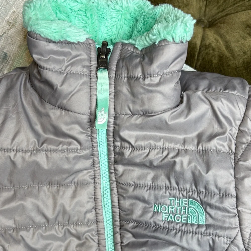 The North Face Kids reversible Fleece Puffer Jacket size 7/8 - Picture 6 of 9